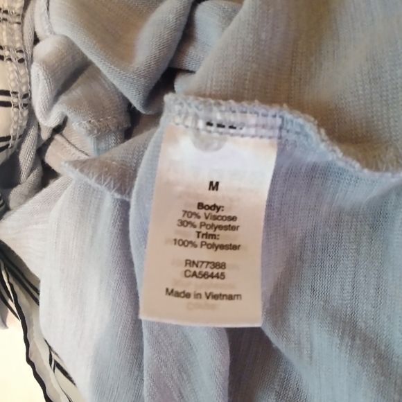 3/$12 J. Crew Factory Light Blue Shirt Tail Tank Top Size Medium - Picture 6 of 6